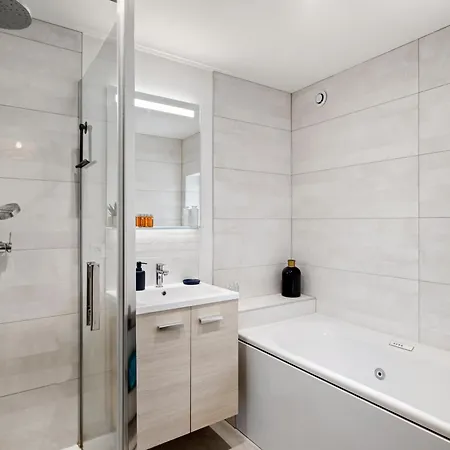 Maison Calme Avec Jardin - 10 Pers - Proche Centre Holiday home Rouen